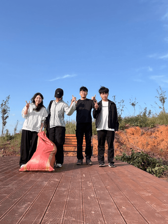 산불로 인해 훼손된 토양의 회복과 생태교란종의 추가 제거